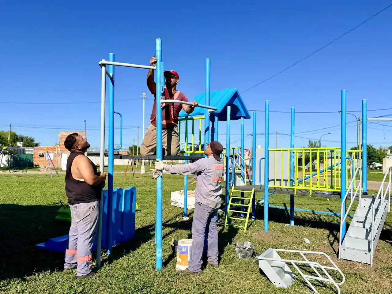 Barrio 42: la plaza entra en su etapa final de renovación con nuevos juegos y mejoras en seguridad