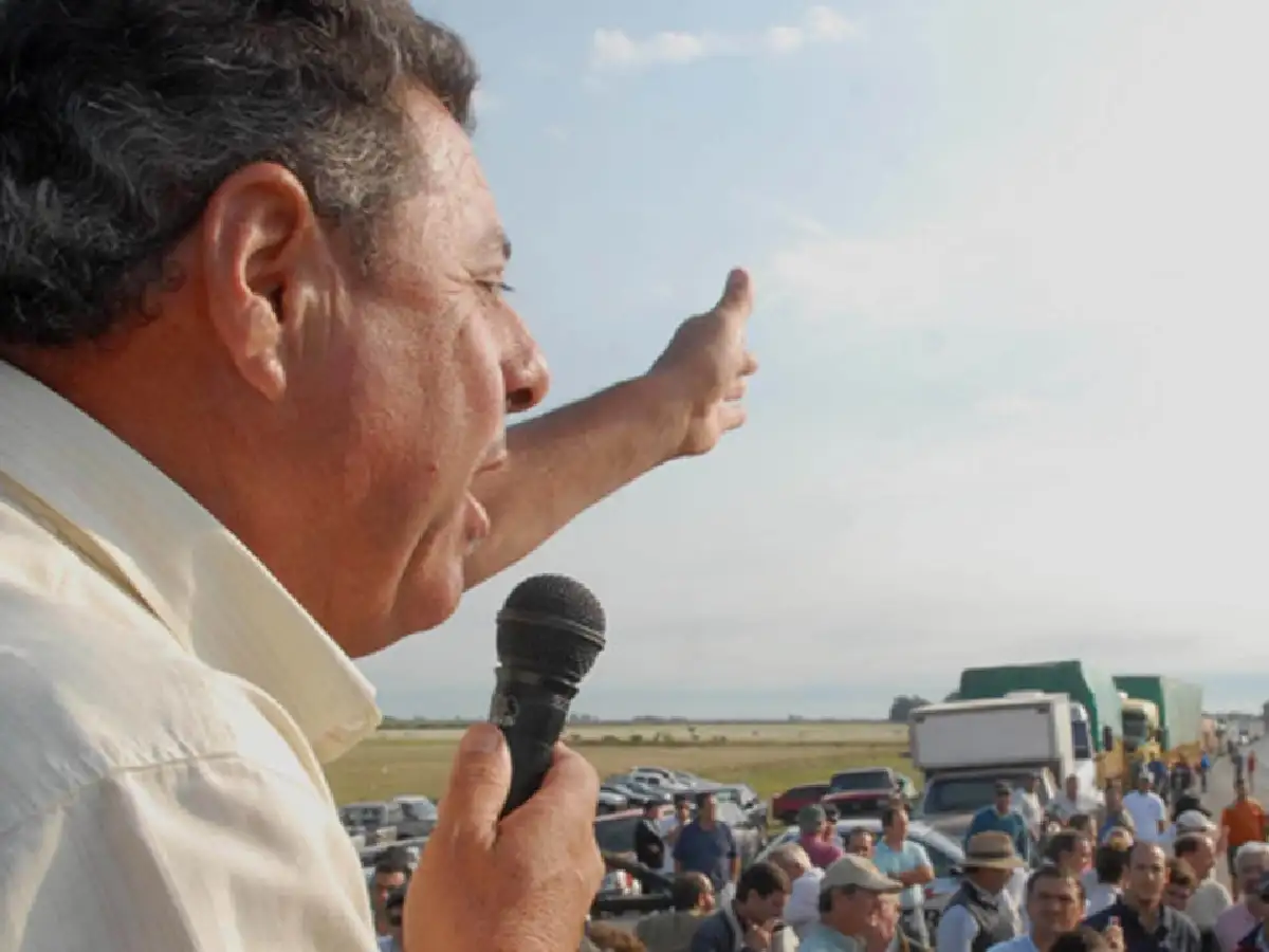De Angeli advierte: "Ojalá que no tengamos que llegar a los cortes de ruta"
