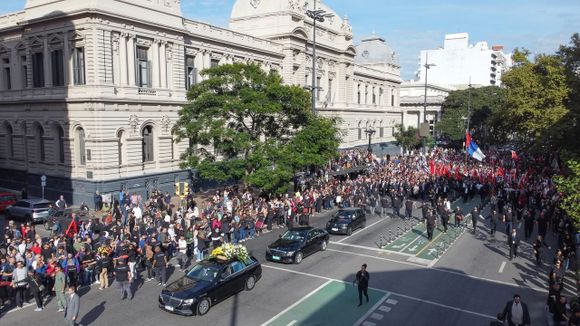 El emotivo cortejo fúnebre de Pepe Mujica conmovió a Montevideo