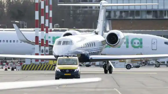 YA ESTÁ BAJO CUSTODIA DE LA CPI: expresidente filipino Rodrigo Duterte aterrizó en Países Bajos