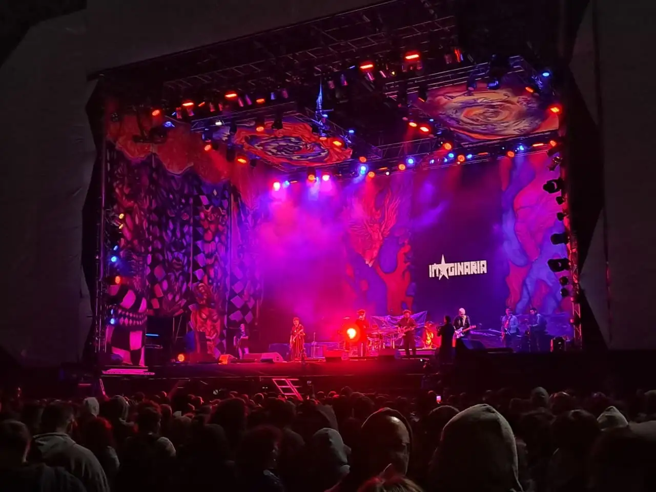 La Imaginaria tocó en el escenario del Espacio Astra como telonera del show de La Renga