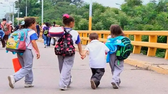 Corte constitucional de Colombia otorgaría nacionalidad a niños venezolanos abandonados