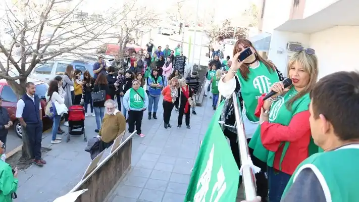 ATE realizó una olla popular en defensa de la Salud Pública