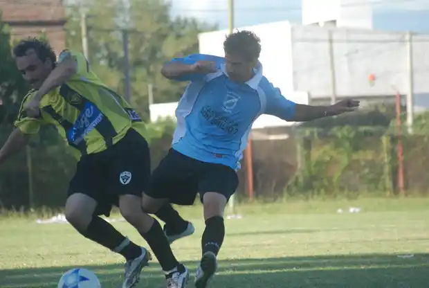 Defensores va por un lugar en semifinales 