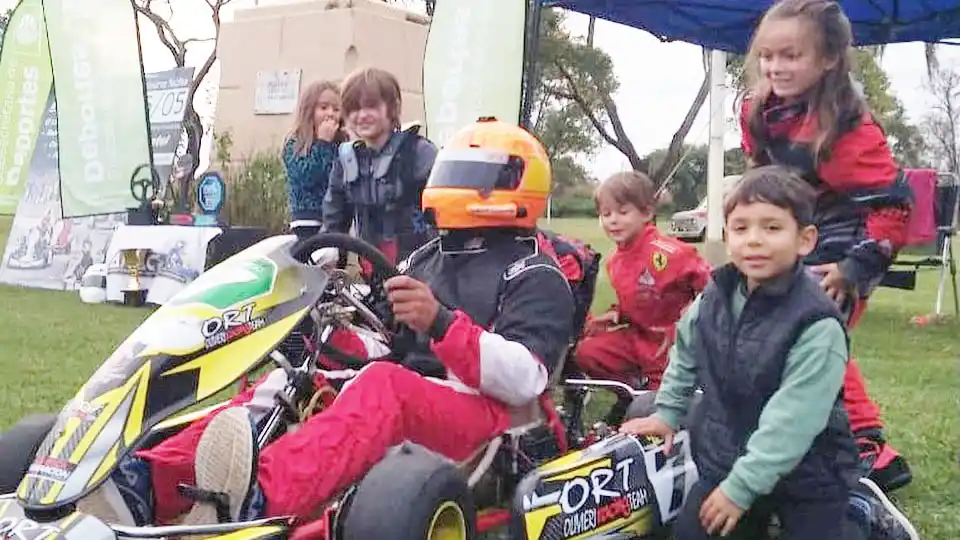 El Karting y el Turismo Pista Concordiense corren en el Autódromo