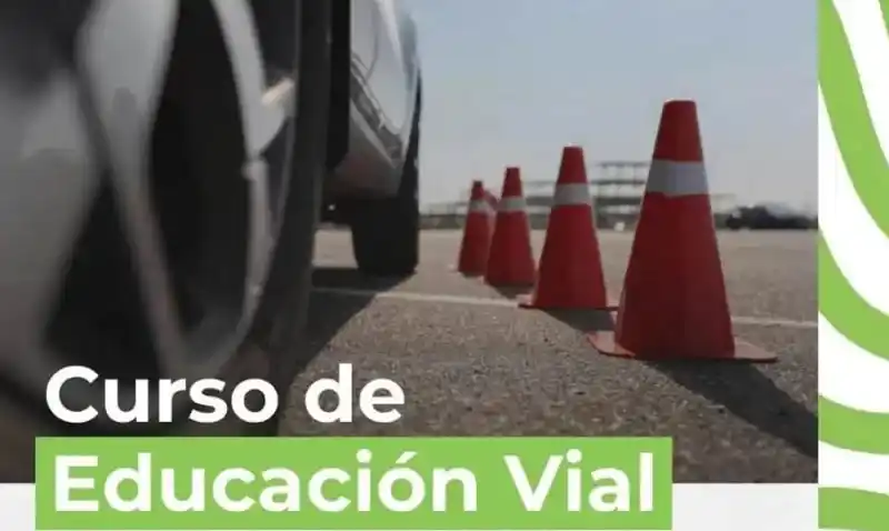 Curso de educación vial en la zona sur