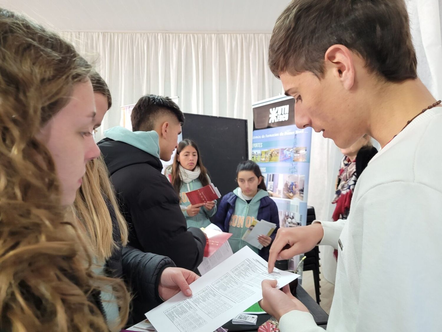 Con total éxito se desarrolló la 8va. Edición de la Feria de las Carreras