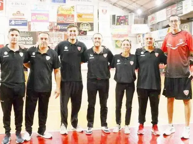 Rocamora renovó el
cuerpo técnico para la Liga