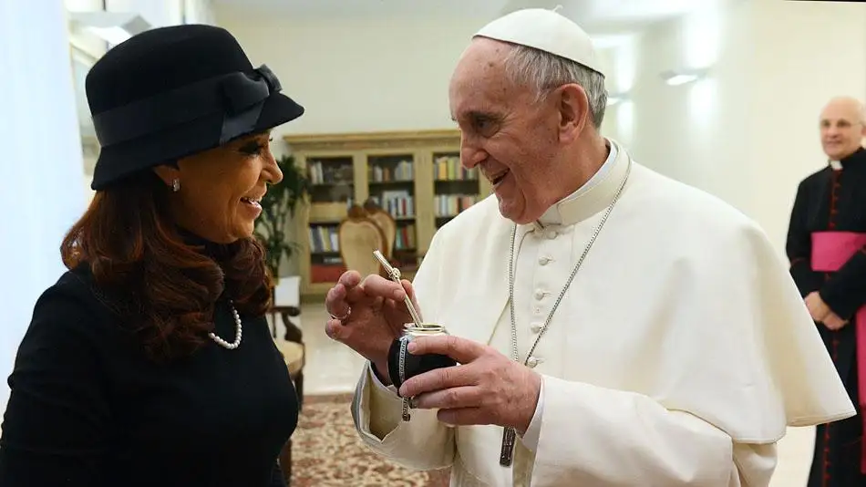 La Presidenta llegó a Roma para su reunión con el Papa
