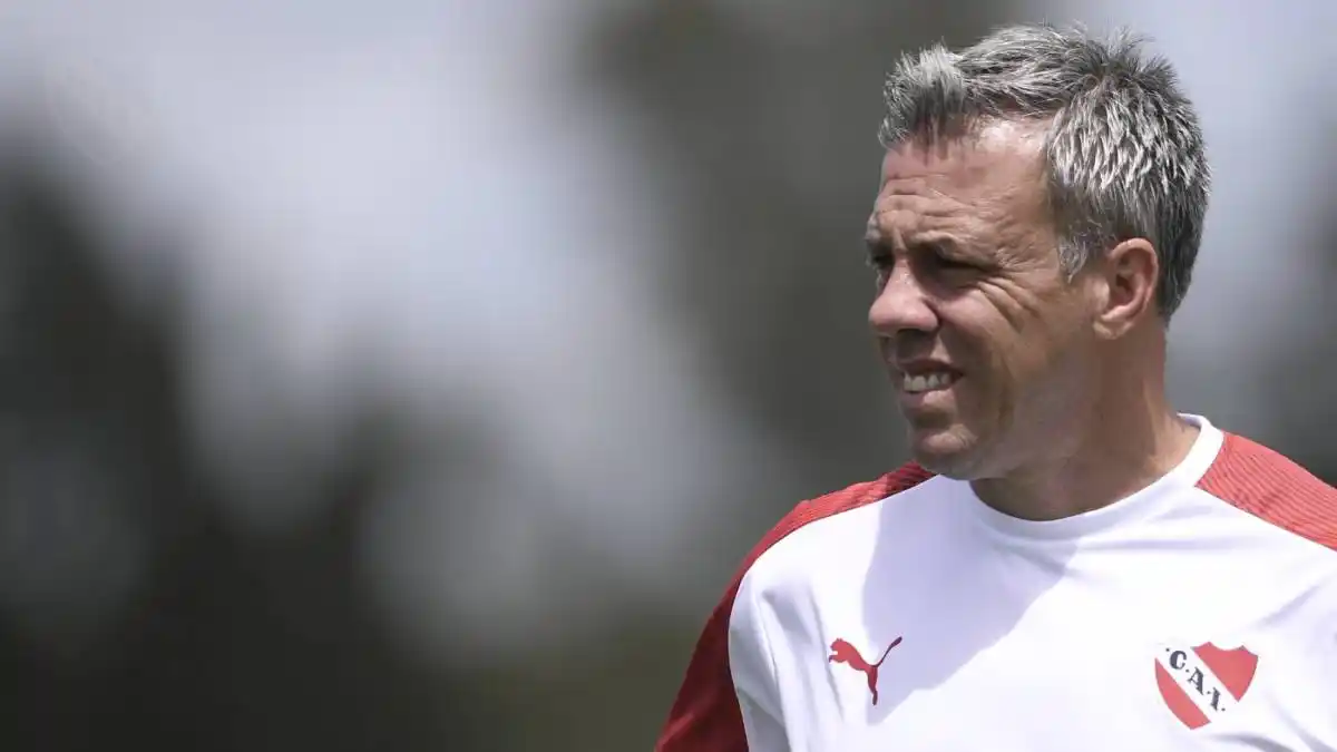 Pusineri: «No voy a estar atado a poner jugadores que no rinden»