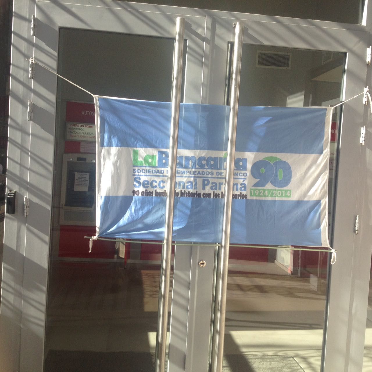 Los bancarios suspendieron el paro y concurrirán a la reunión en Trabajo 