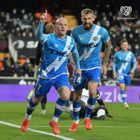 Saveljich fue titular en el empate de Rayo Vallecano