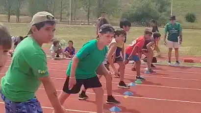 Alrededor de 500 chicos fueron parte de una serie de jornadas vivenciales de atletismo en la Pista Municipal y el Club Hípico.