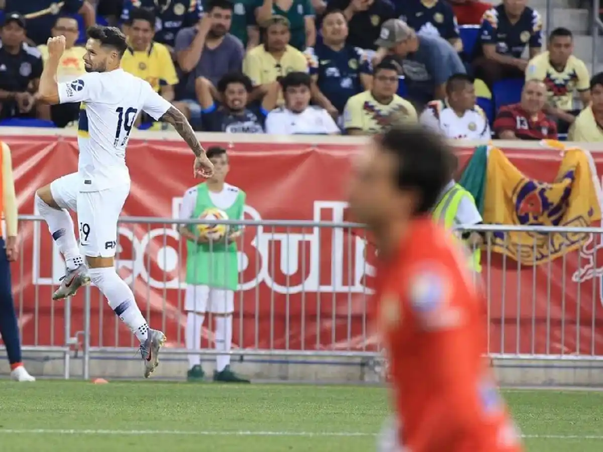 Boca empezó su gira con un triunfo