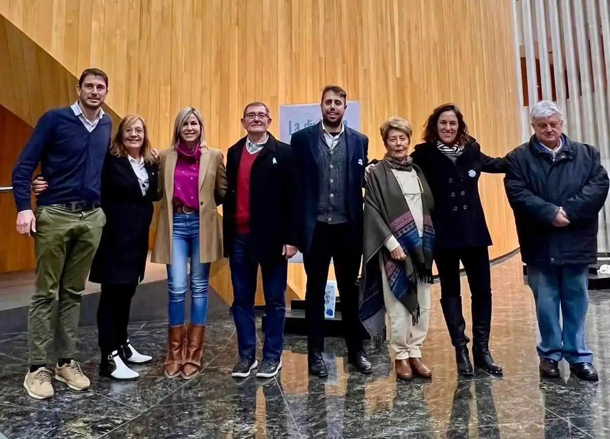 “Maestros con Huellas” se presentó ante autoridades de la provincia de Córdoba