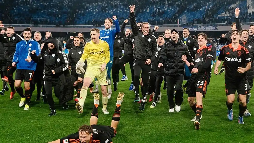 Como celebra su pasaje a semifinales de la Copa Italia.