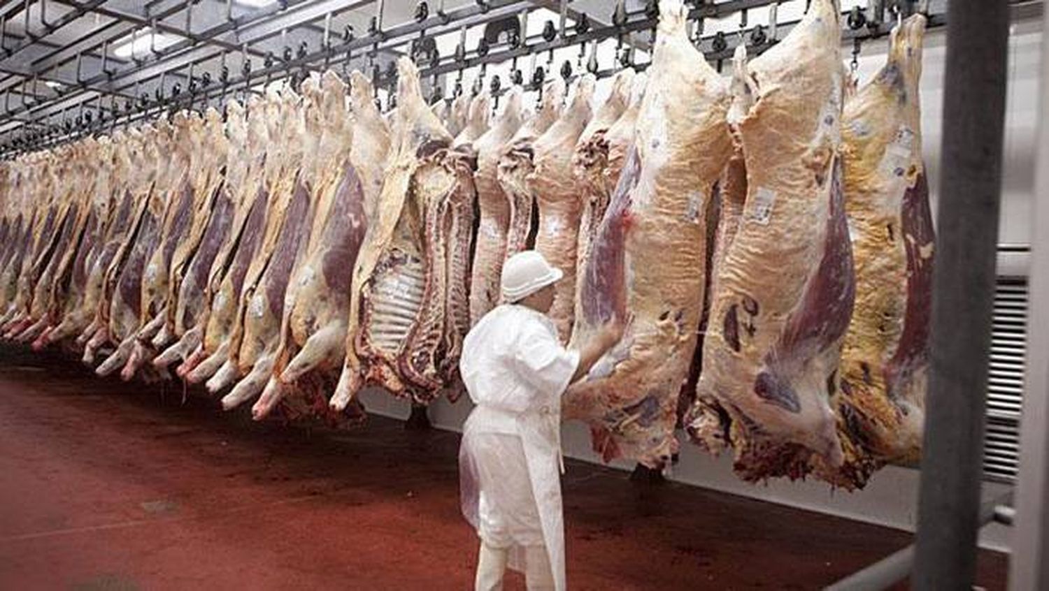 Frigoríficos estiman que el  consumo de carne vacuna va  a seguir en baja durante 2022