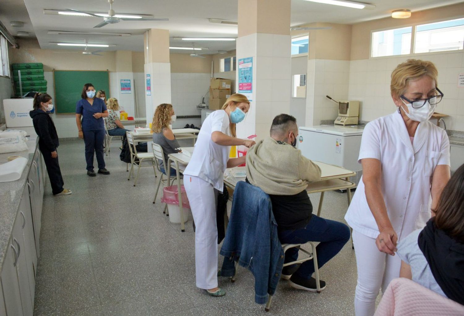 Desde este jueves vacunación libre con tercera dosis para mayores de 60 años