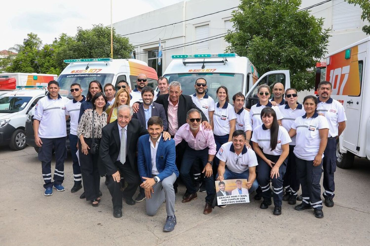 Pullaro en Tostado: Entregó ambulancias para el Departamento 9 de Julio