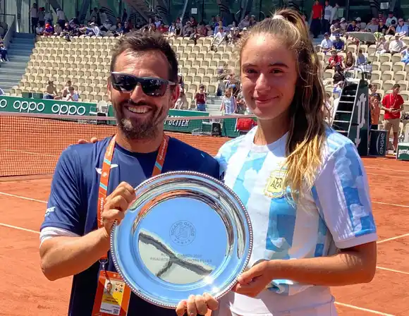 Solana Sierra cerró su gran semana en Roland Garros
