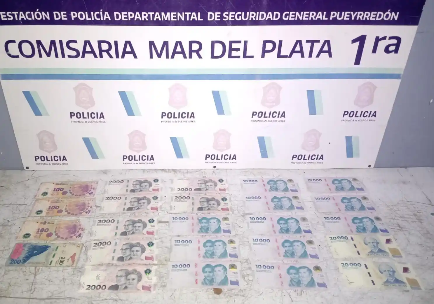 En poder del imputado se secuestraron de más 160,000 pesos.