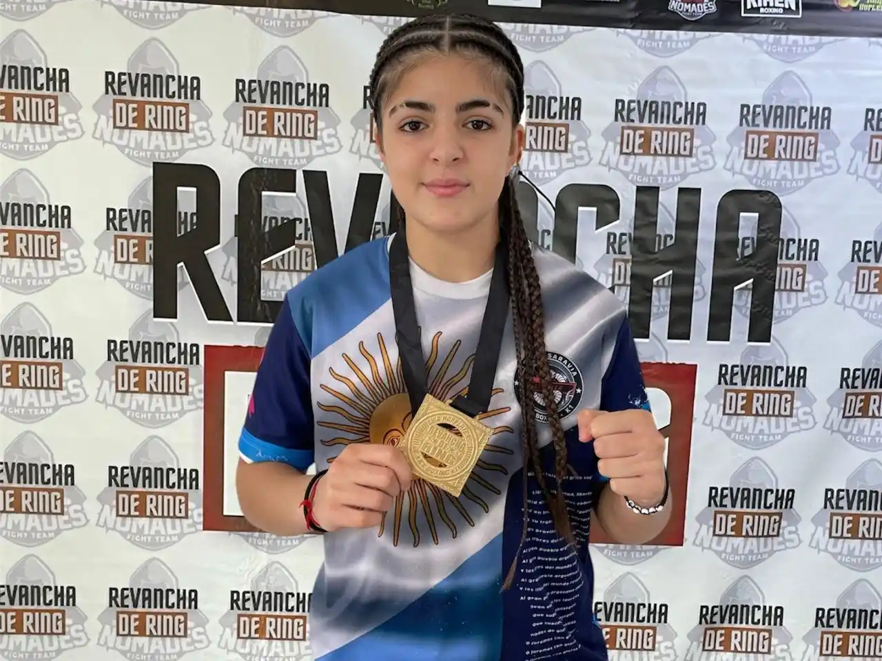 India Cafiel fue parte del evento en representación del Team Saravia