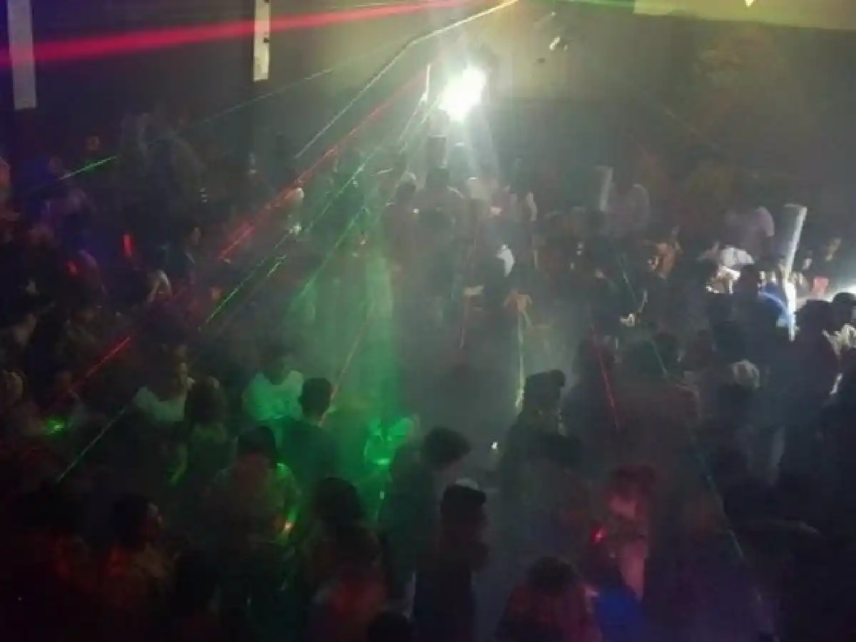 Escándalo por una disco donde los rubios entran gratis en Salta