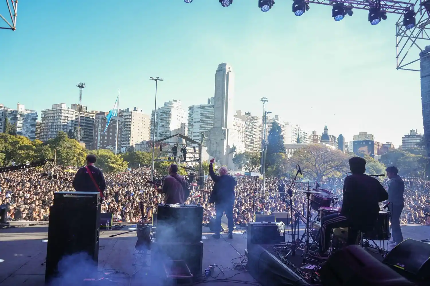 El monumento a la Bandera, uno de los tantos escenarios musicales del fin de semana.