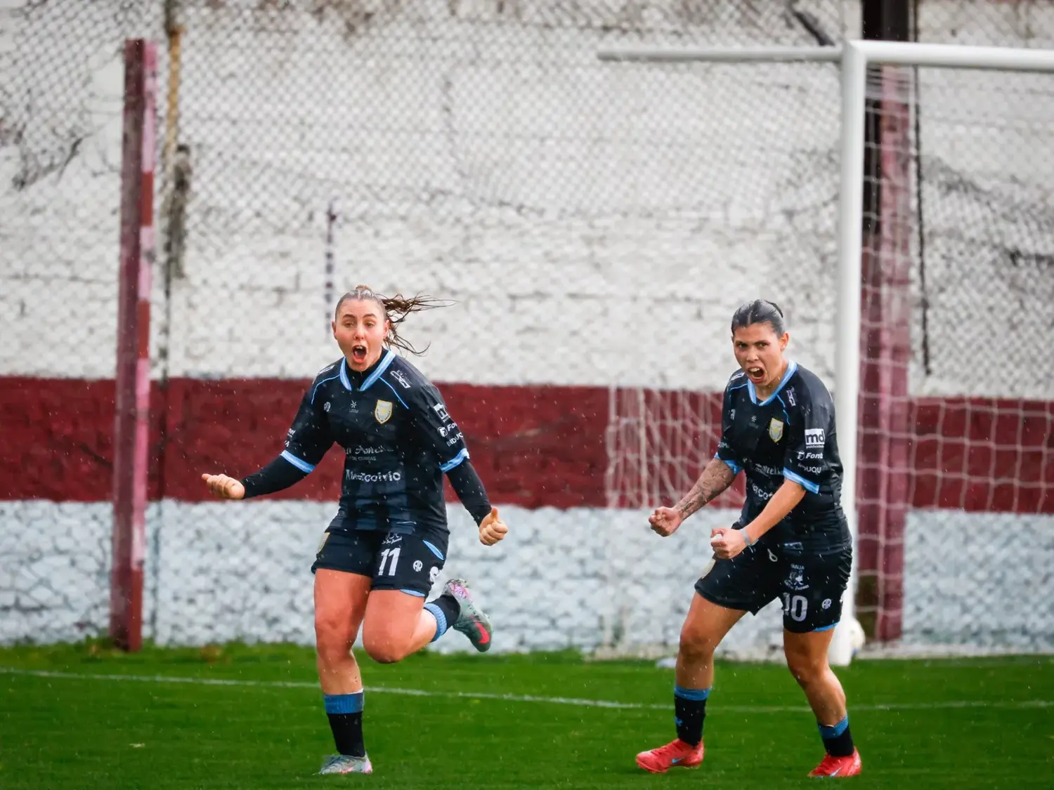 Camila Juárez convirtió el gol del triunfo cremoso anet UAI Urquiza en Bs. As. Foto:AR