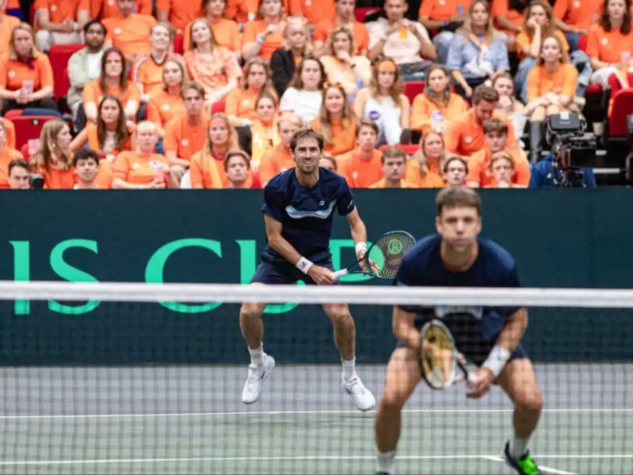 El dobles de Zeballos y Molteni ganó y Argentina sacó pasaje para el Final 8 en Bolonia tras una serie perfecta contra Países Bajos