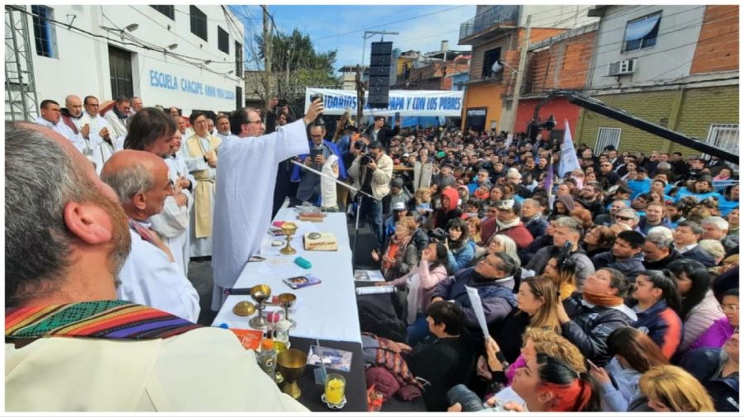 La Iglesia realizó una misa en desagravio al Papa y destacó la importancia de un Estado presente