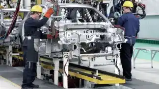 El gobierno firmará con empresarios y sindicatos un acuerdo para elevar la producción automotriz 