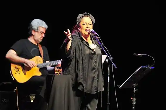 La cantante María Creuza se presentará en el Teatro Italia
