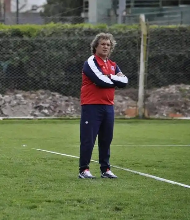 Oscar "Amarillo" López, DT de Ferro.