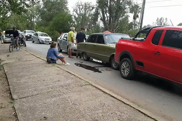 Choque en cadena en el Parque Unzué: un menor debió ser trasladado al Centenario