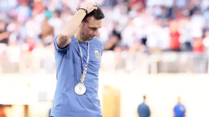 Scaloni rompió en llanto y dejó abierta la puerta sobre una posible salida de la Selección Argentina