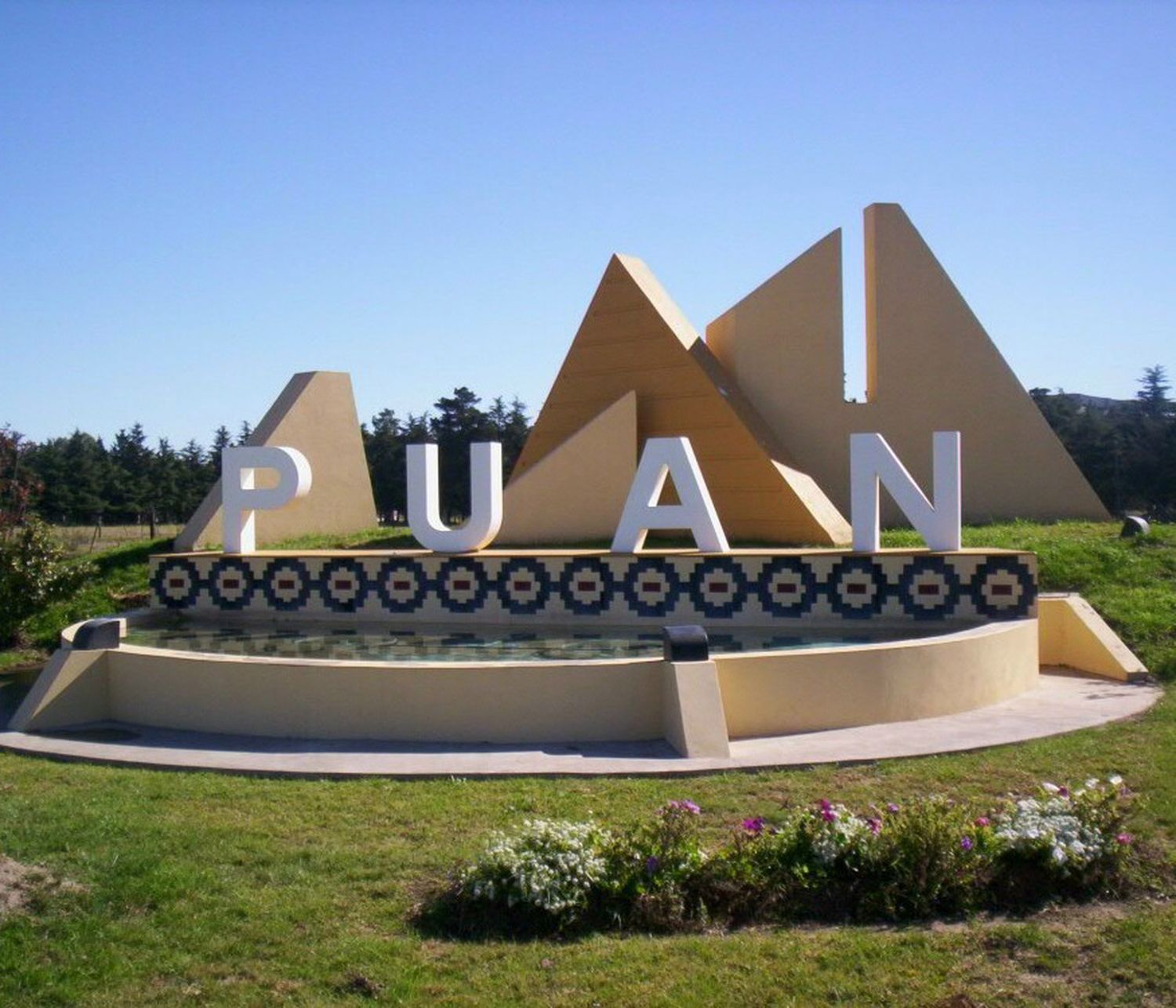 Puan y General Villegas, dos lugares colmados de historia, arte y lagunas en territorio bonaerense