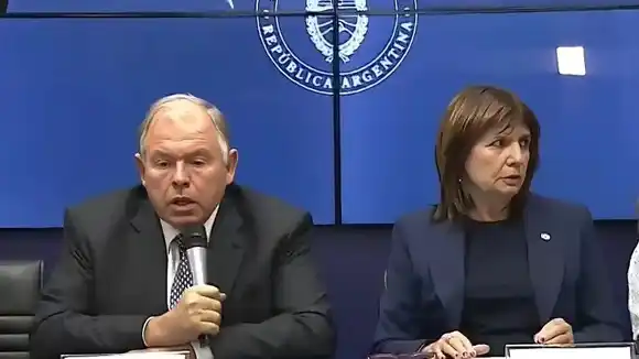 El Gobierno respondió a las acusaciones de Nicolás Maduro por el gendarme detenido