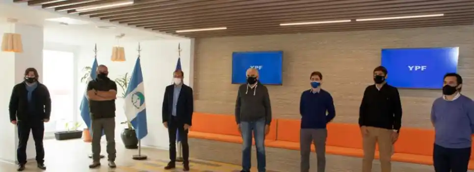 YPF llega a un acuerdo para relanzar la industria petrolera en Neuquén: Prevén 45 equipos trabajando en marzo de 2021