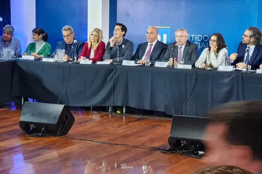 El PJ se reúne mañana: define la salida de Alberto Fernández 