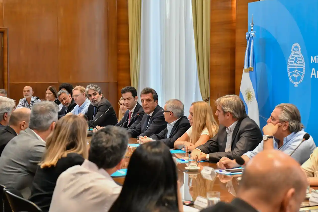 Massa anunció un nuevo acuerdo de precios con el sector de la indumentaria hasta fines de febrero