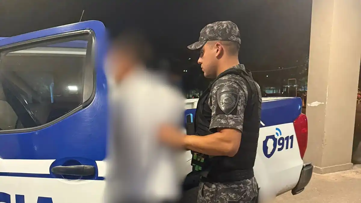 El joven fue detenido en la medianoche.