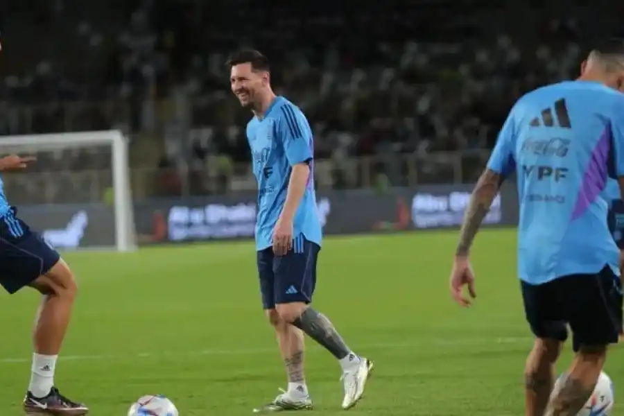 La Selección argentina entrenó en Abu Dhabi