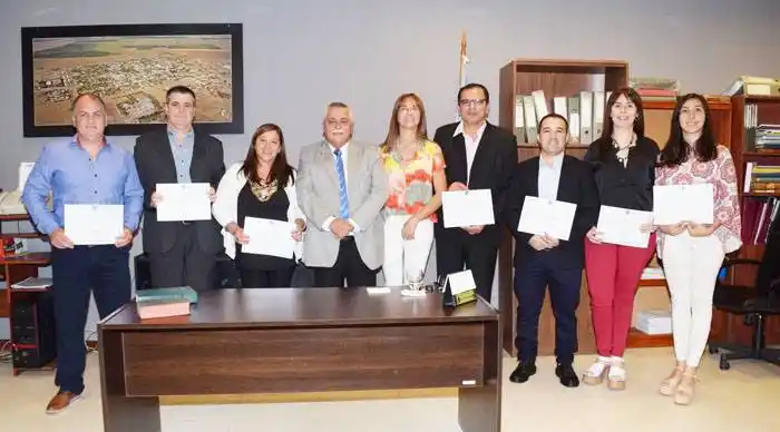  Un grupo de concejales hizo una donación