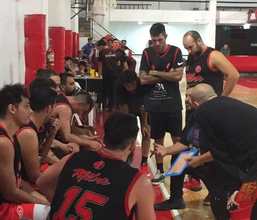 Básquet: Mitre venció a Regatas B y se ilusiona con el ascenso
