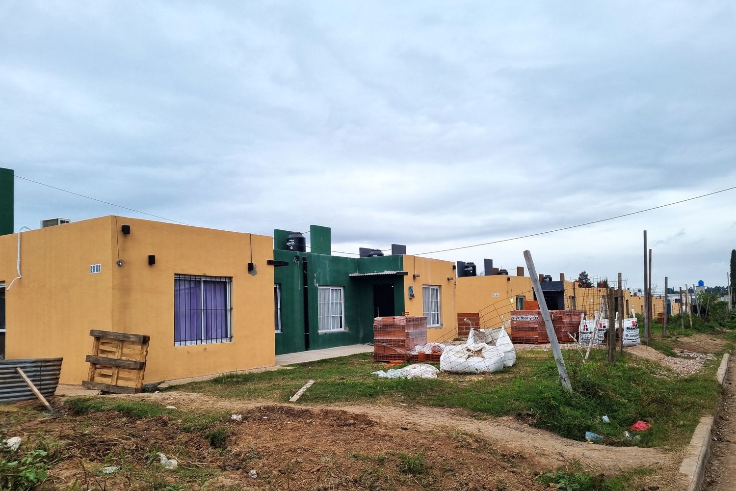 84 viviendas: el Gobierno debe responder el reclamo de restitución del terreno que interpuso Arcor