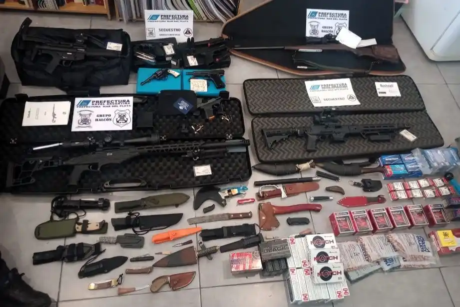 Durante los allanamientos habían secuestrado gran cantidad de armas y municiones.