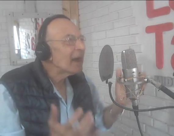 “Tan redonda como la viste vos”, el homenaje de 'Paolo, el rockero' a Maradona