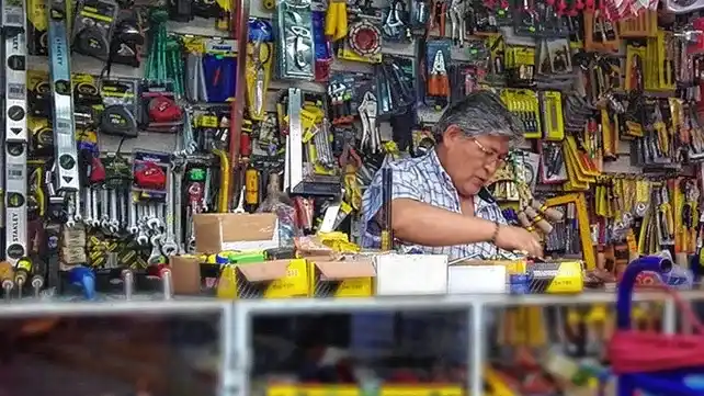 Hoy se conmemora el Día del Ferretero