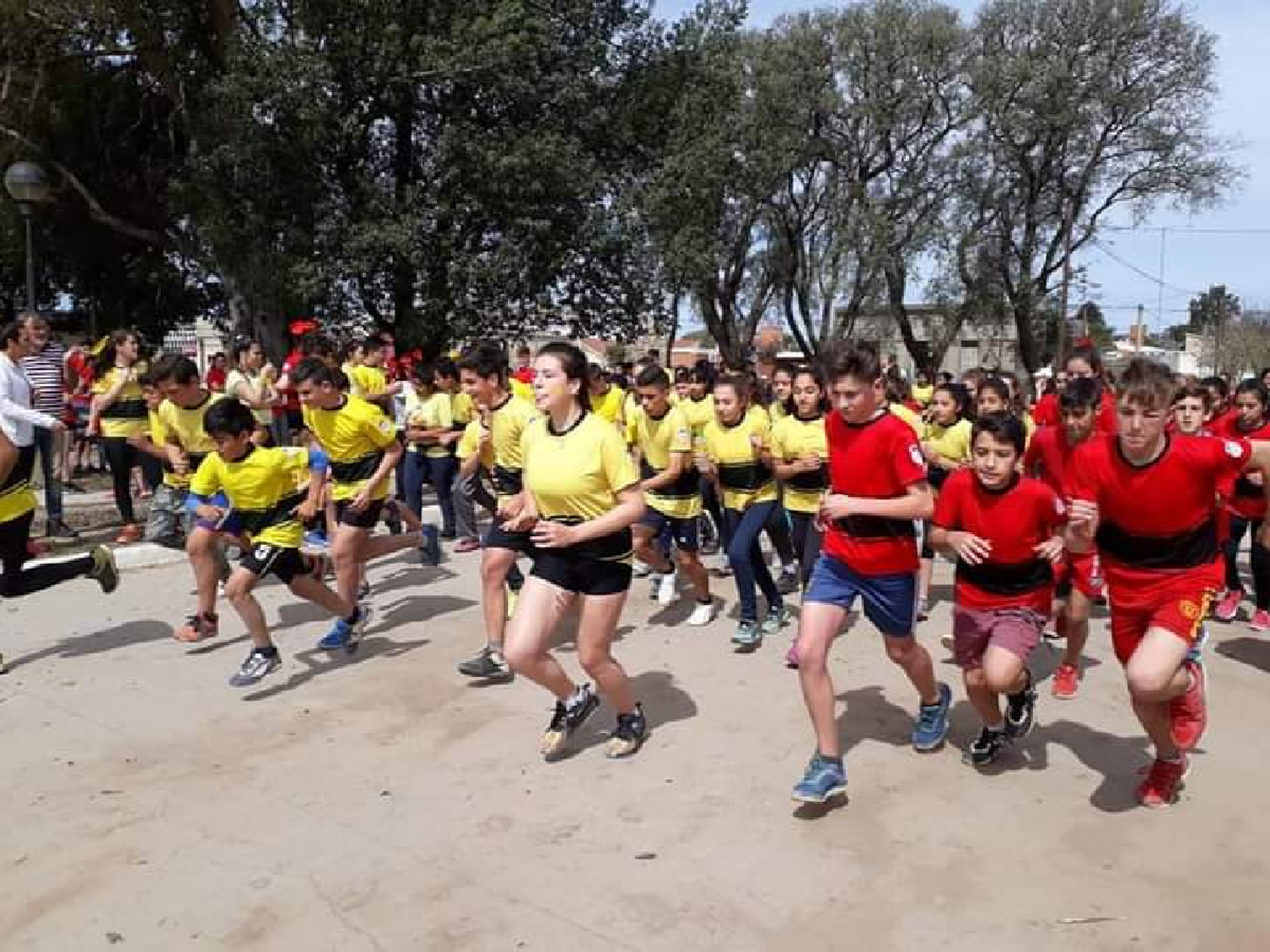 Intertribus, una tradición escolar que rescata el pasado aborigen